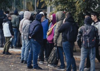 Қазақстанға келген ресейліктердің жартысынан көбі кетті