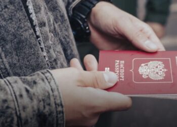 Елде қанша Ресей азаматы жұмыс істейді?