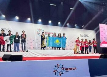 Қазақстандық оқушылар Женевада робототехникадан өткен жарыста рекорд орнатты