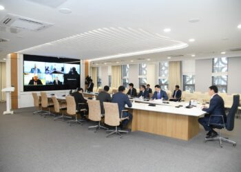 «Işiklar Holding» басшыларымен Түркістанда жаңа зауыт ашу мәселесі талқыланды