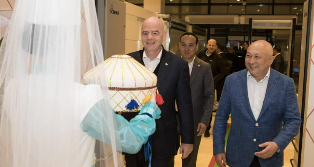 ФИФА президенті Джанни Инфантино Қазақстанға келді